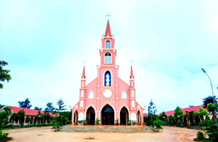 Hoang Yen Church