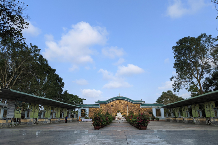 Image 1 Title