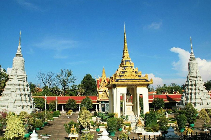 Essential Cambodia tour